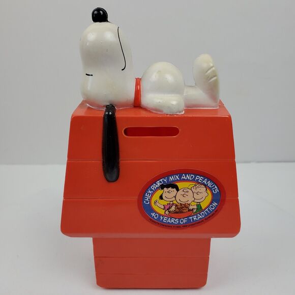 Vintage Snoopy Peanuts Dog House Coin Bank 7 x 4.25 inch - Picture 1 of 8